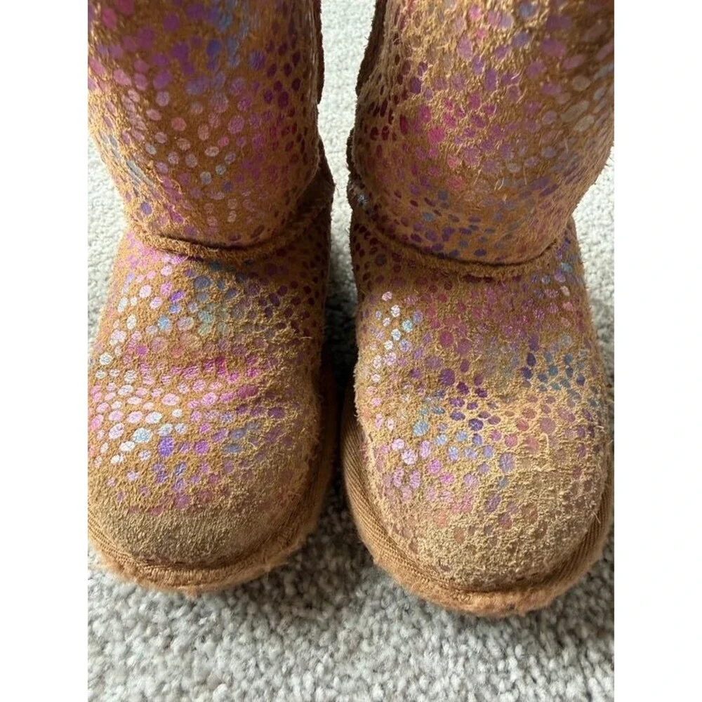 UGG pair boots